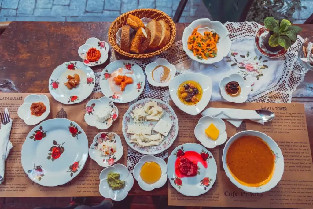 Kelionė į Turkiją: 12 patiekalų, kuriuos turite išbandyti