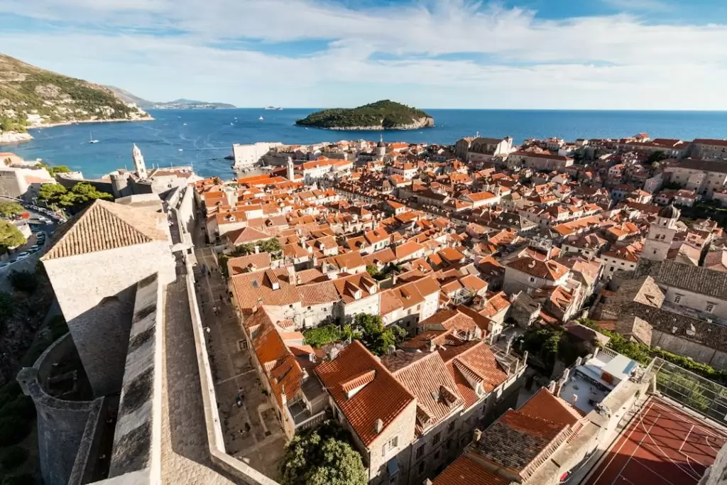 Kroatija ar Graikija: kurią kryptį pasirinkti kelionei?