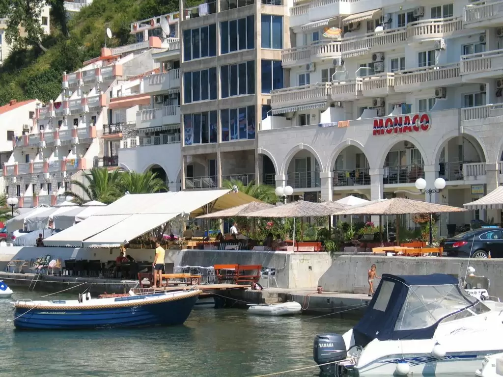 Apartments Monaco — <a href=