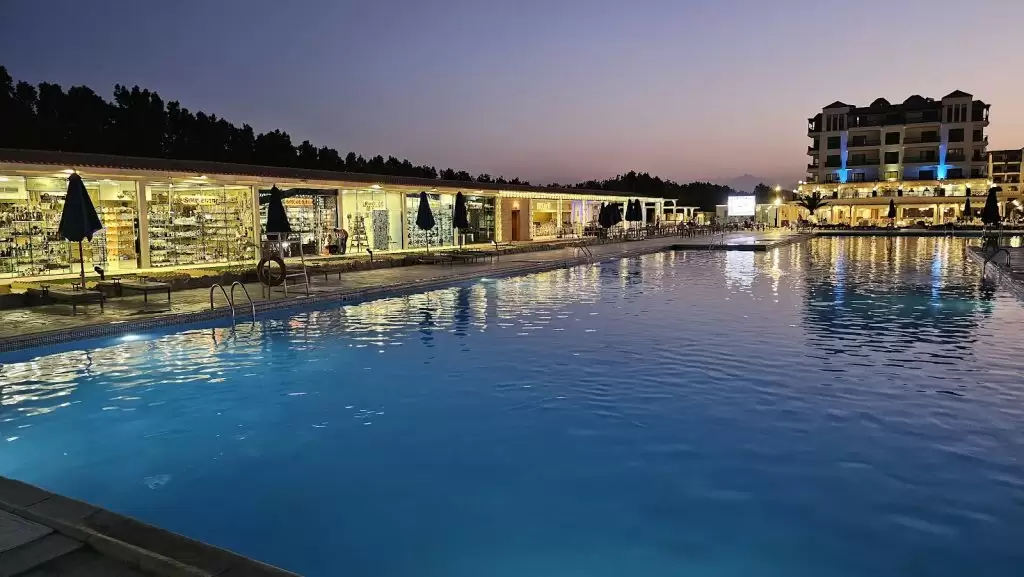 Gravity Hotel and Aqua Park (ex. Samra Bay) — <a href=