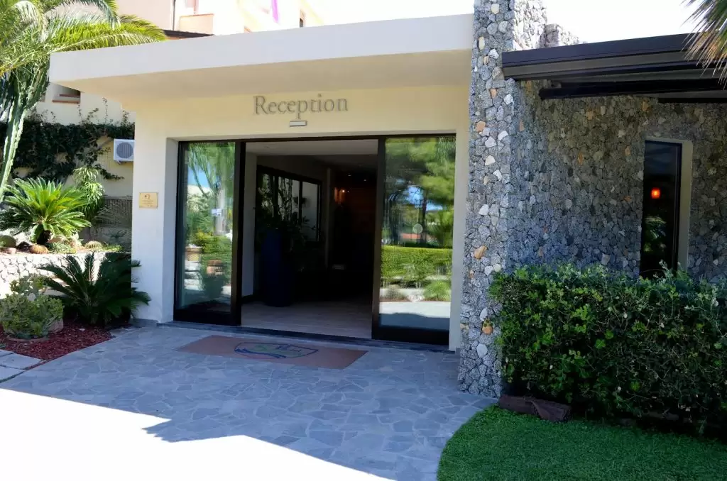 HOTEL RESIDENCE SCIARON — <a href=