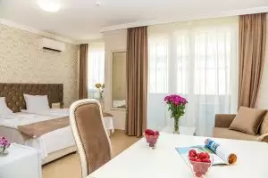 Renesa(Korab) (ex. Renaissance) — Bulgarija, Burgasas nuotrauka