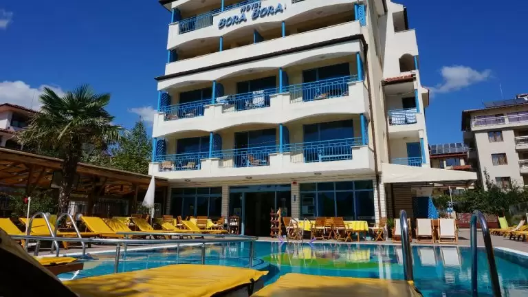 Bora Bora — Bulgarija, Saulėtas krantas nuotrauka