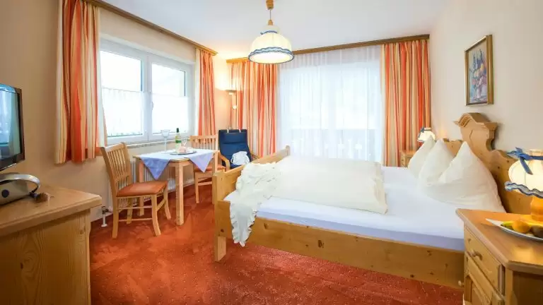 ST. LEONHARD PENSION (BAD GASTEIN) — Austrija, Zalcburgas nuotrauka