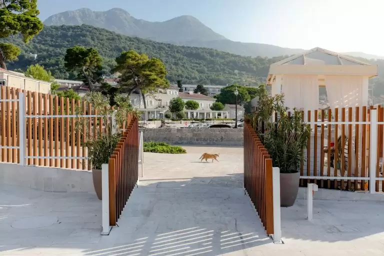 LAZURE HOTEL & MARINA Juodkalnijoje – prabangios atostogos