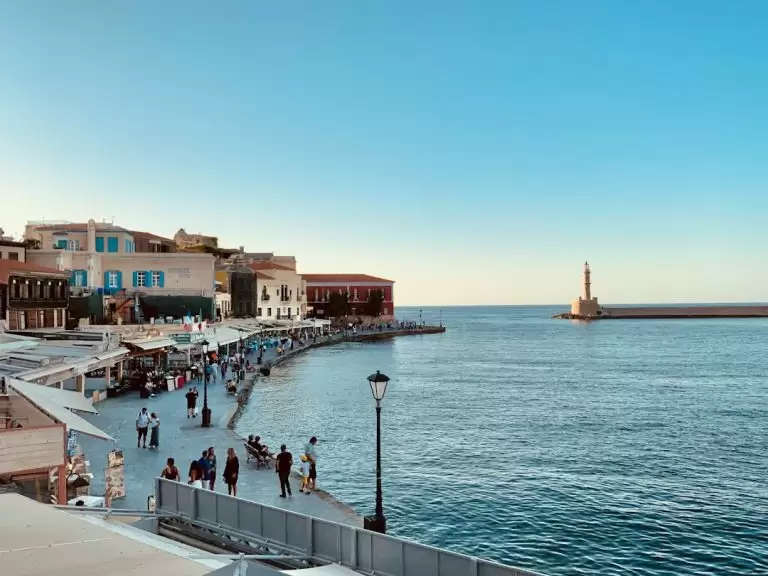 Pigi kelionė į Chania: kaip sutaupyti Kretoje
